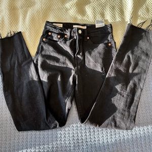 Like new black Levi’s “wedgie”